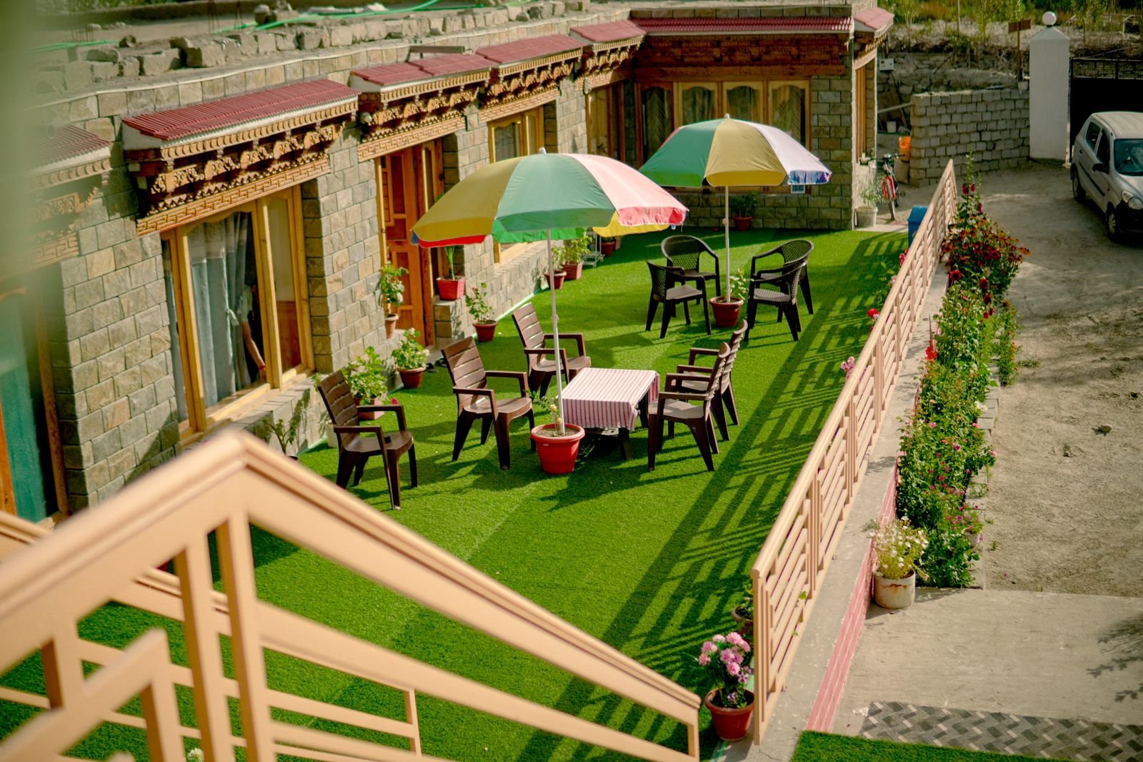 Outdoor lounge at Sumoor Lodge